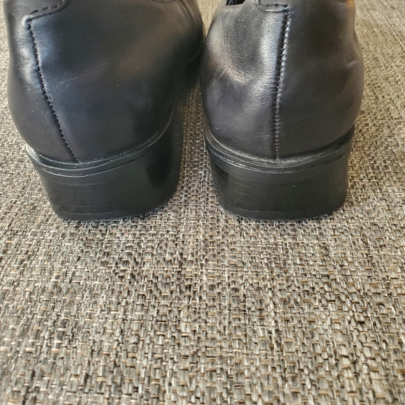 Shoes - Picture 2 of 3